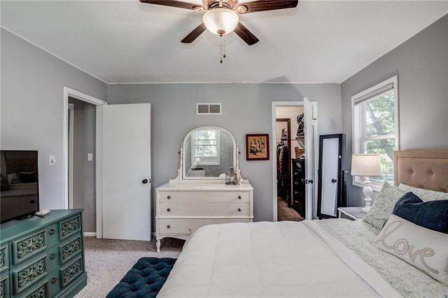 6708 N Euclid Avenue, Gladstone, MO 64118