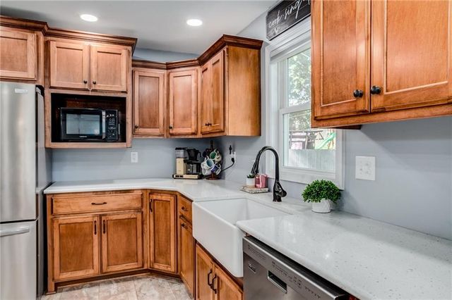 6708 N Euclid Avenue, Gladstone, MO 64118