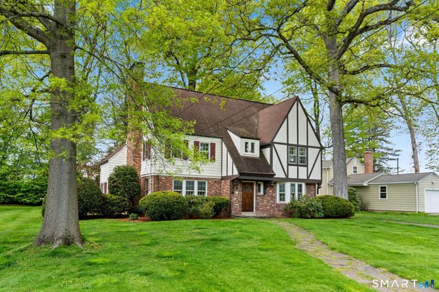 49 Arlington Road, West Hartford, CT 06107