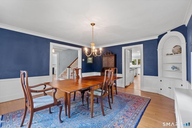 49 Arlington Road, West Hartford, CT 06107
