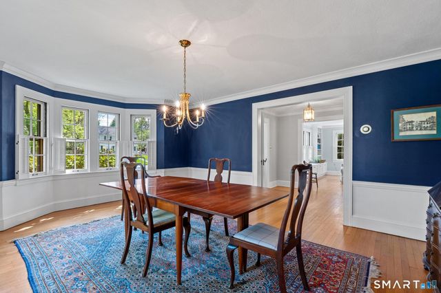49 Arlington Road, West Hartford, CT 06107