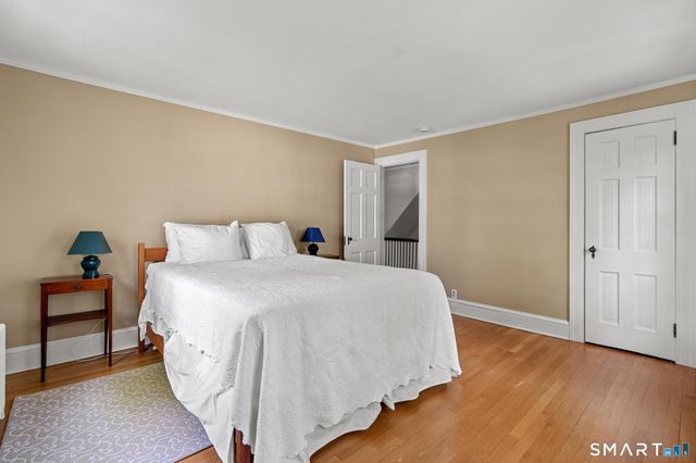 49 Arlington Road, West Hartford, CT 06107
