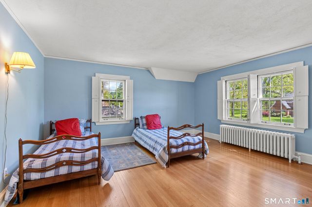 49 Arlington Road, West Hartford, CT 06107