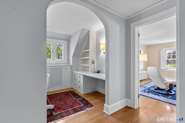 49 Arlington Road, West Hartford, CT 06107
