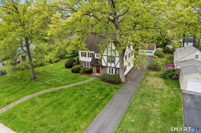 49 Arlington Road, West Hartford, CT 06107