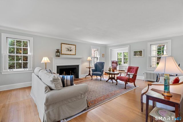 49 Arlington Road, West Hartford, CT 06107