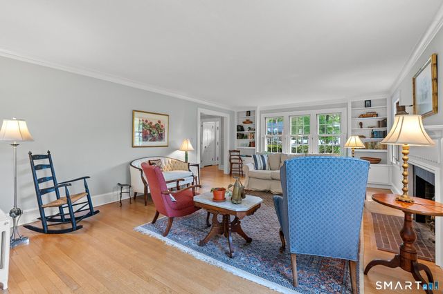 49 Arlington Road, West Hartford, CT 06107