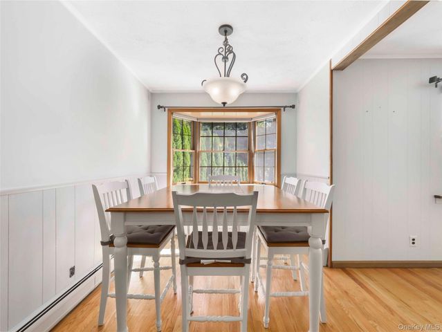 33 Mountain Road, Tuxedo Park, NY 10987