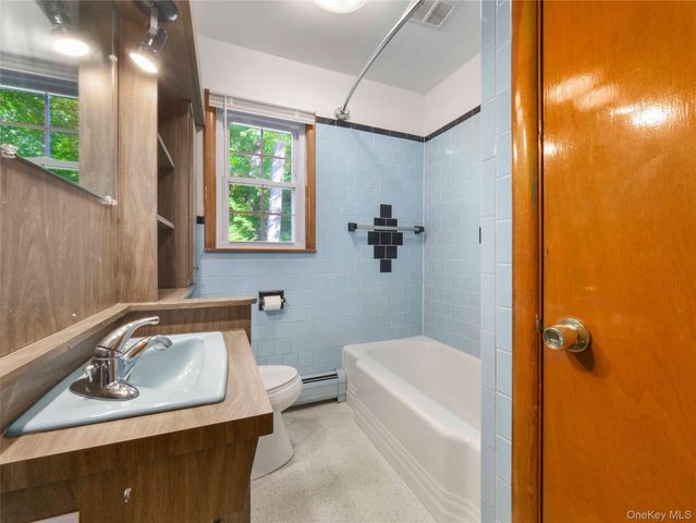 33 Mountain Road, Tuxedo Park, NY 10987