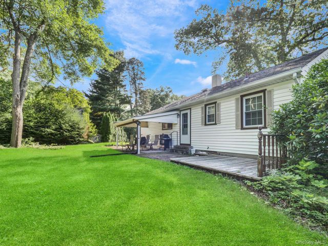 33 Mountain Road, Tuxedo Park, NY 10987