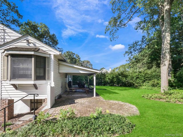 33 Mountain Road, Tuxedo Park, NY 10987