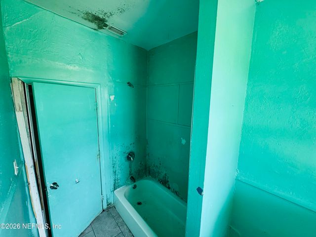1122 E 1ST Street, Jacksonville, FL 32206