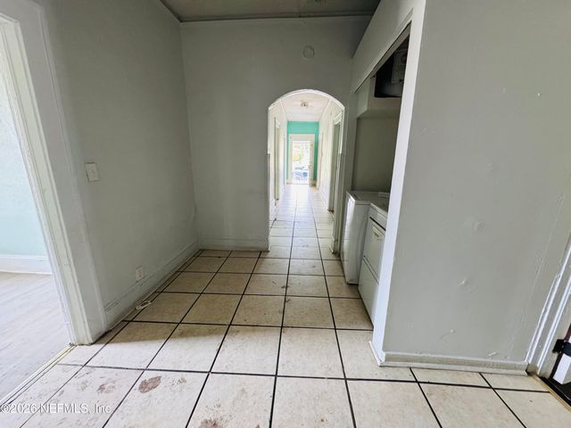 1122 E 1ST Street, Jacksonville, FL 32206