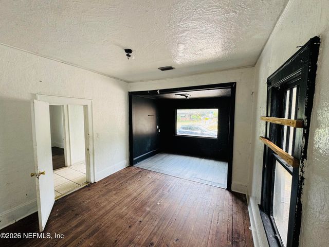 1122 E 1ST Street, Jacksonville, FL 32206