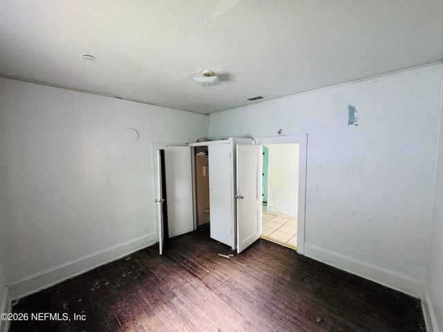 1122 E 1ST Street, Jacksonville, FL 32206