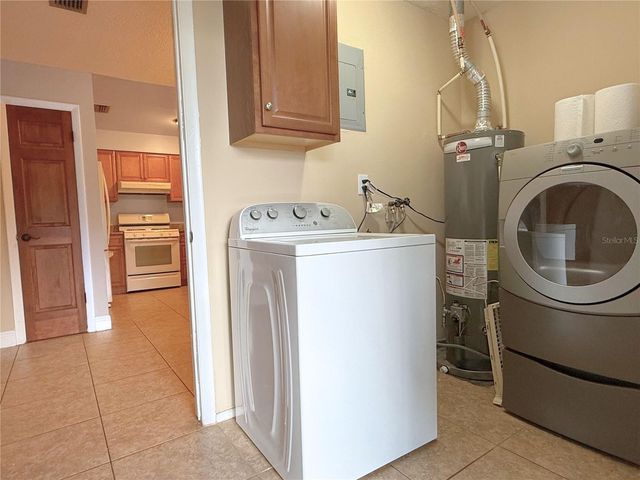 7675 STRATFORD BOULEVARD, Orlando, FL 32807