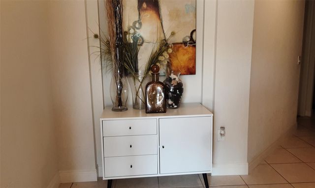 7861 E Exeter Boulevard 102, Fort Lauderdale, FL 33321