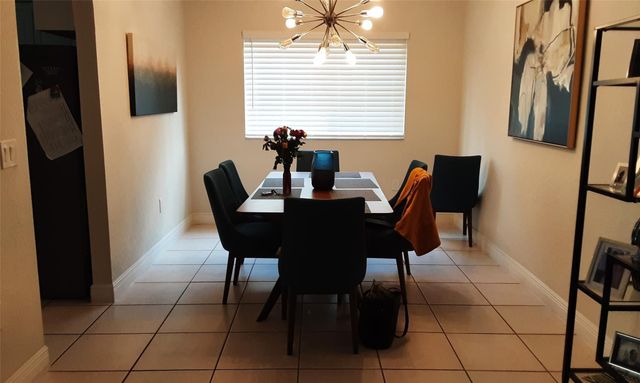 7861 E Exeter Boulevard 102, Fort Lauderdale, FL 33321