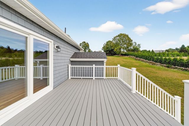 10 Westview Dr, Dartmouth, MA 02747