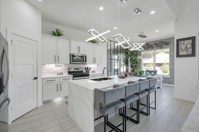 1626 Happy Valley Street, Montgomery, TX 77316