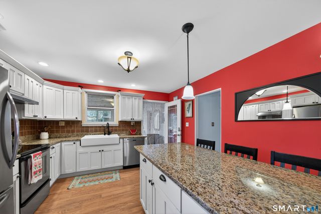 80 Santa Fe Avenue, Hamden, CT 06517