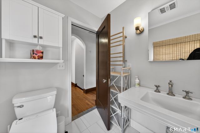 80 Santa Fe Avenue, Hamden, CT 06517