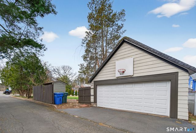 80 Santa Fe Avenue, Hamden, CT 06517