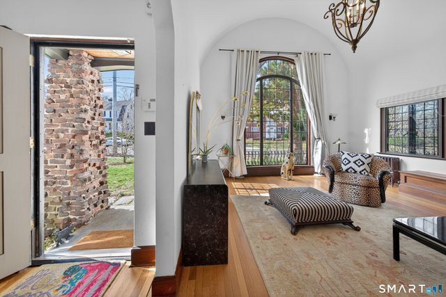 80 Santa Fe Avenue, Hamden, CT 06517