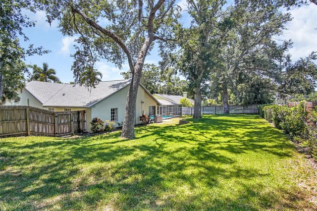 2654 CRYSTAL CIRCLE, Dunedin, FL 34698