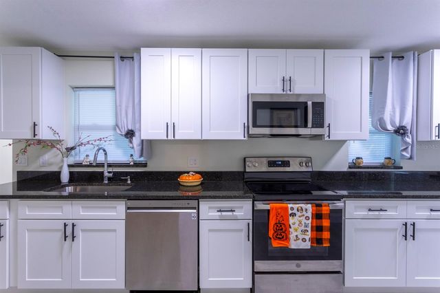 1050 HERMAN AVENUE, Orlando, FL 32803