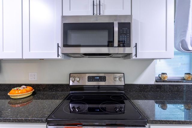 1050 HERMAN AVENUE, Orlando, FL 32803