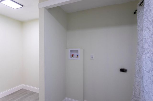 1050 HERMAN AVENUE, Orlando, FL 32803