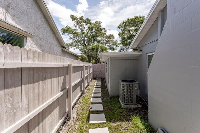 1050 HERMAN AVENUE, Orlando, FL 32803