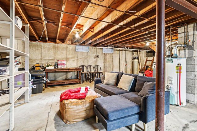 52335 Scott Street, South Bend, IN 46637