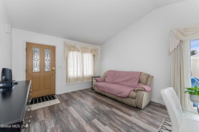 119 Fort Hunter Road, Guilderland, NY 12303