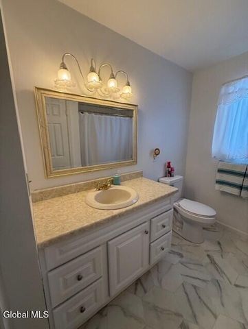 119 Fort Hunter Road, Guilderland, NY 12303