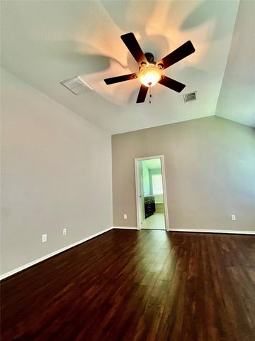 67 N Merryweather Circle, Conroe, TX 77384