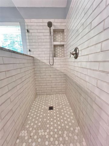 67 N Merryweather Circle, Conroe, TX 77384