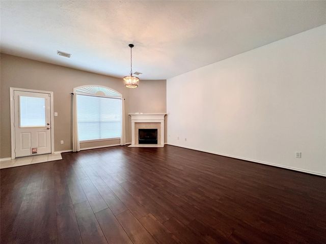 67 N Merryweather Circle, Conroe, TX 77384