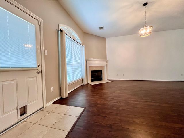 67 N Merryweather Circle, Conroe, TX 77384