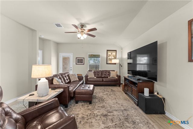 5873 Copano Loop, Belton, TX 76513
