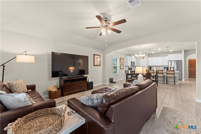 5873 Copano Loop, Belton, TX 76513