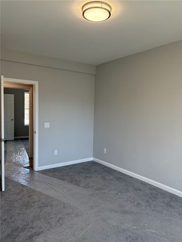 184 Avenue C M4, Woonsocket, RI 02895