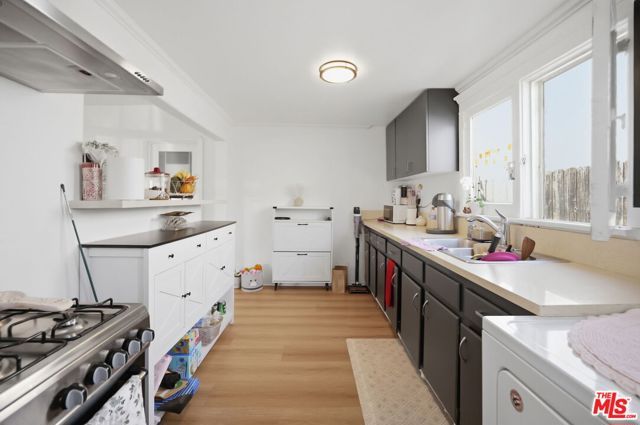 201 E Eagle Street, Long Beach, CA 90806