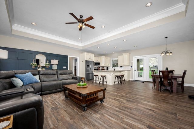 25 Bridle Path Ln, Hartsville, TN 37074