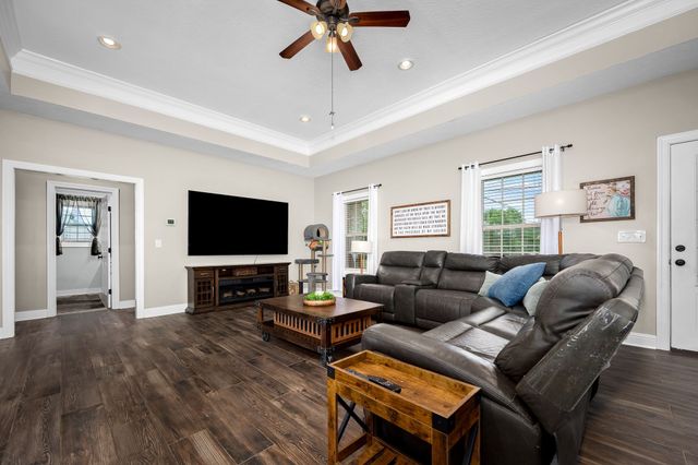 25 Bridle Path Ln, Hartsville, TN 37074