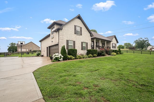 25 Bridle Path Ln, Hartsville, TN 37074