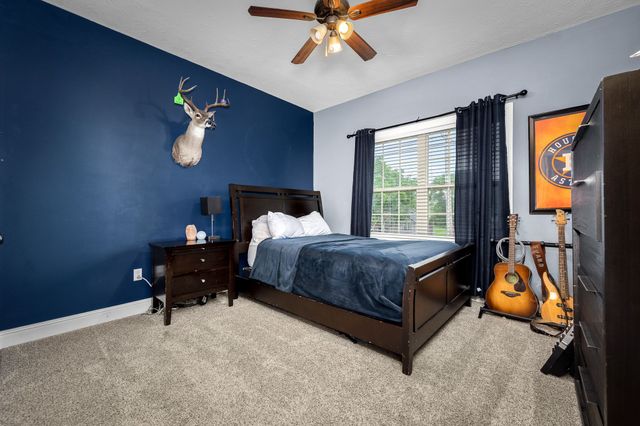 25 Bridle Path Ln, Hartsville, TN 37074