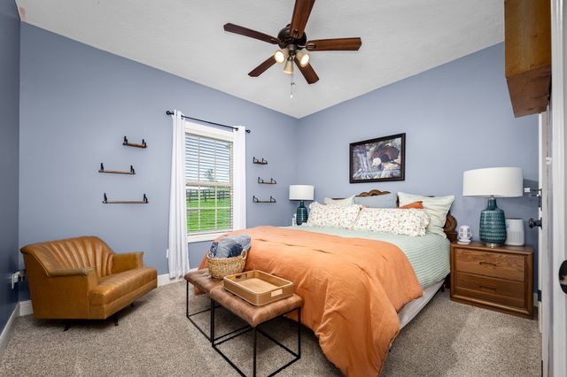 25 Bridle Path Ln, Hartsville, TN 37074