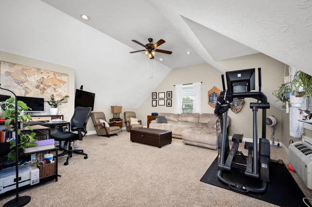 25 Bridle Path Ln, Hartsville, TN 37074